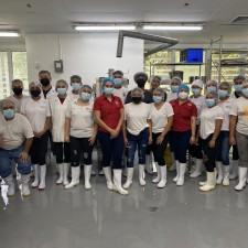 Jóvenes becarios de Megatec Ilobasco reciben seminario